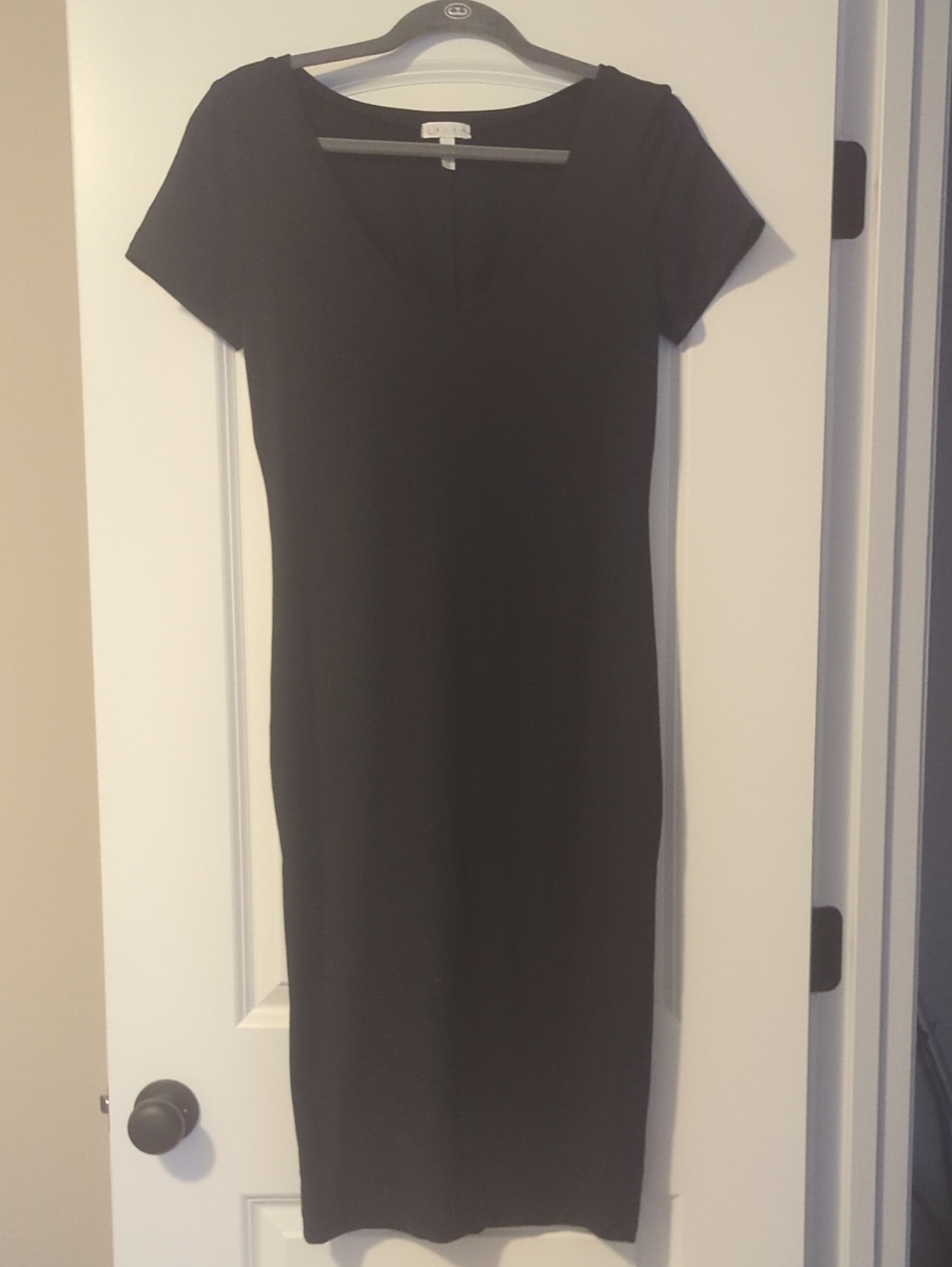 Leith Black V-Neck Short Sleeve Midi Dress